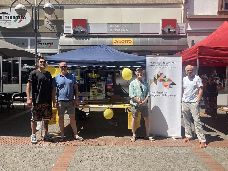 Der Stand des KONTAKT-Fördervereins auf dem Markt der Bornheimer Vereine